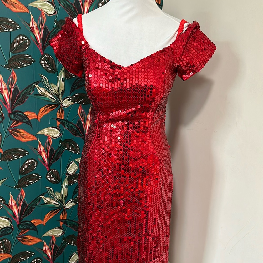 Vtg Nadine red sequined dress. Halloween inspo mrs Argentina in bettle juice